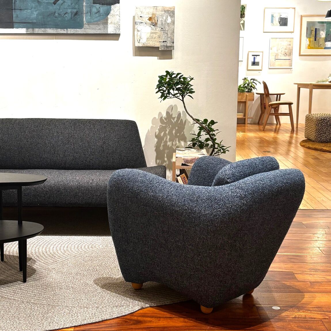 IDÉE六本木店】MINI MILLER ARM CHAIR 張地リニューアル｜ 無印良品